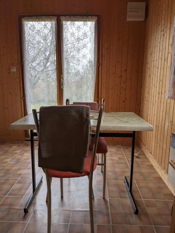 Au Petit Chalet D'Illiers Combray - Salle D'Eau Uniquement Екстериор снимка