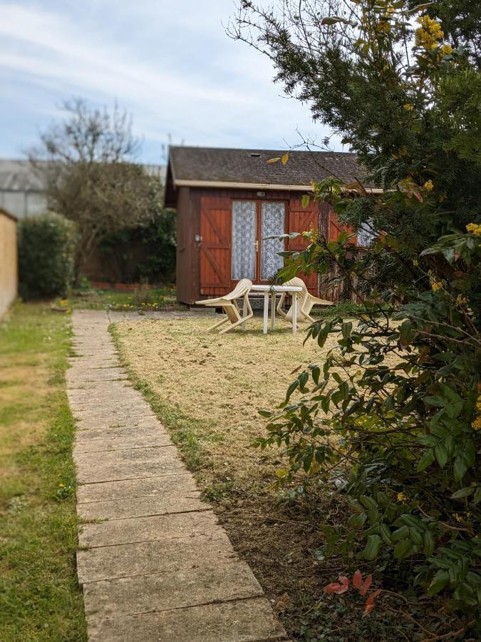 Au Petit Chalet D'Illiers Combray - Salle D'Eau Uniquement Екстериор снимка
