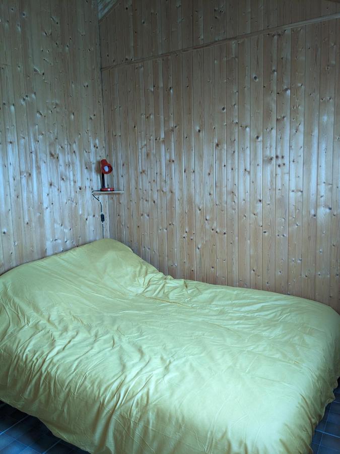 Au Petit Chalet D'Illiers Combray - Salle D'Eau Uniquement Екстериор снимка