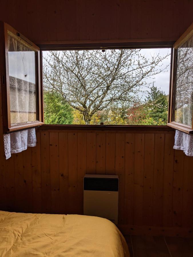 Au Petit Chalet D'Illiers Combray - Salle D'Eau Uniquement Екстериор снимка